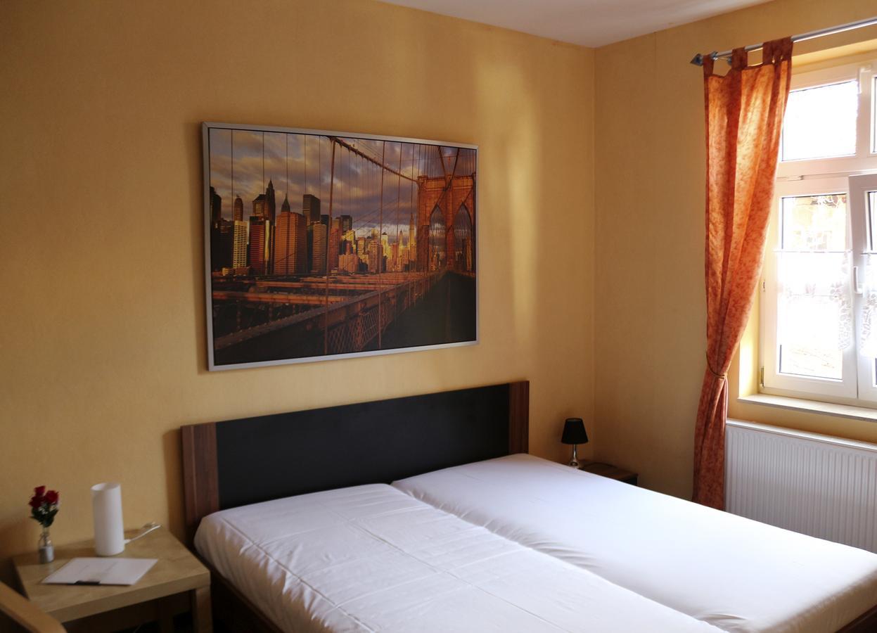 Gasthaus & Pension "Zur Rose" Weimar  Luaran gambar